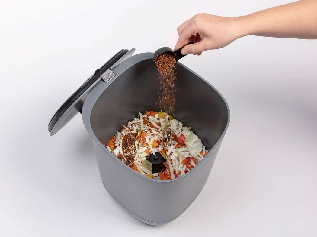 Indoor composting, bokashi fermented composting , food scraps 